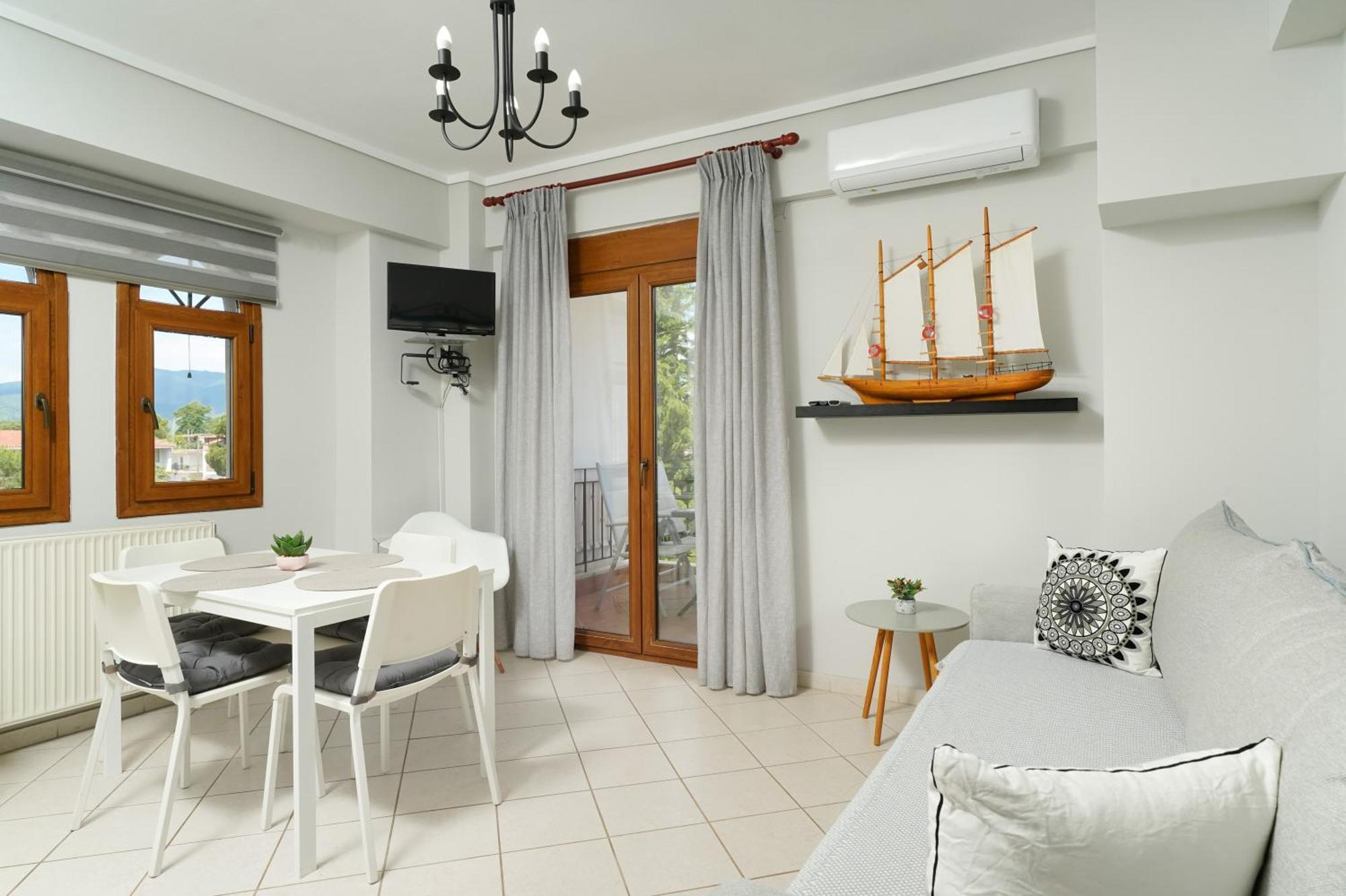 En Iko Christianna Apartment Olympiada Exterior photo